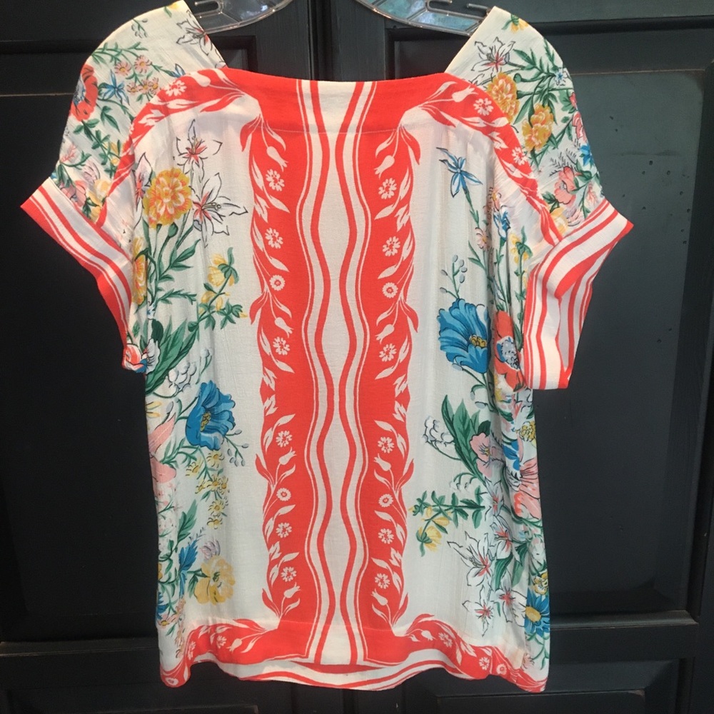 Maeve by Anthropologie multicolored floral pattern summer top, size small.